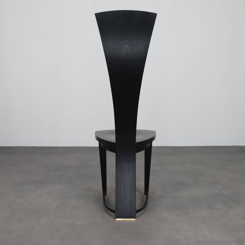 Rare ensemble de quatre chaises de salle à manger à dossier haut, Italie, années 1990