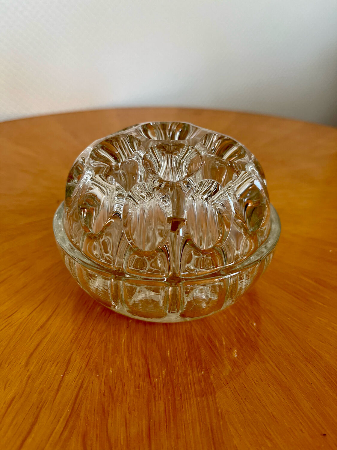 Vintage glass flower picnic