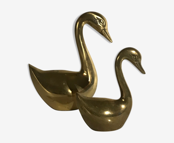 Couple of brass swans