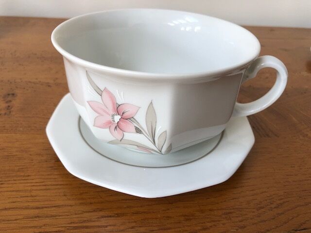 Service at Café Porcelaine Bavaria