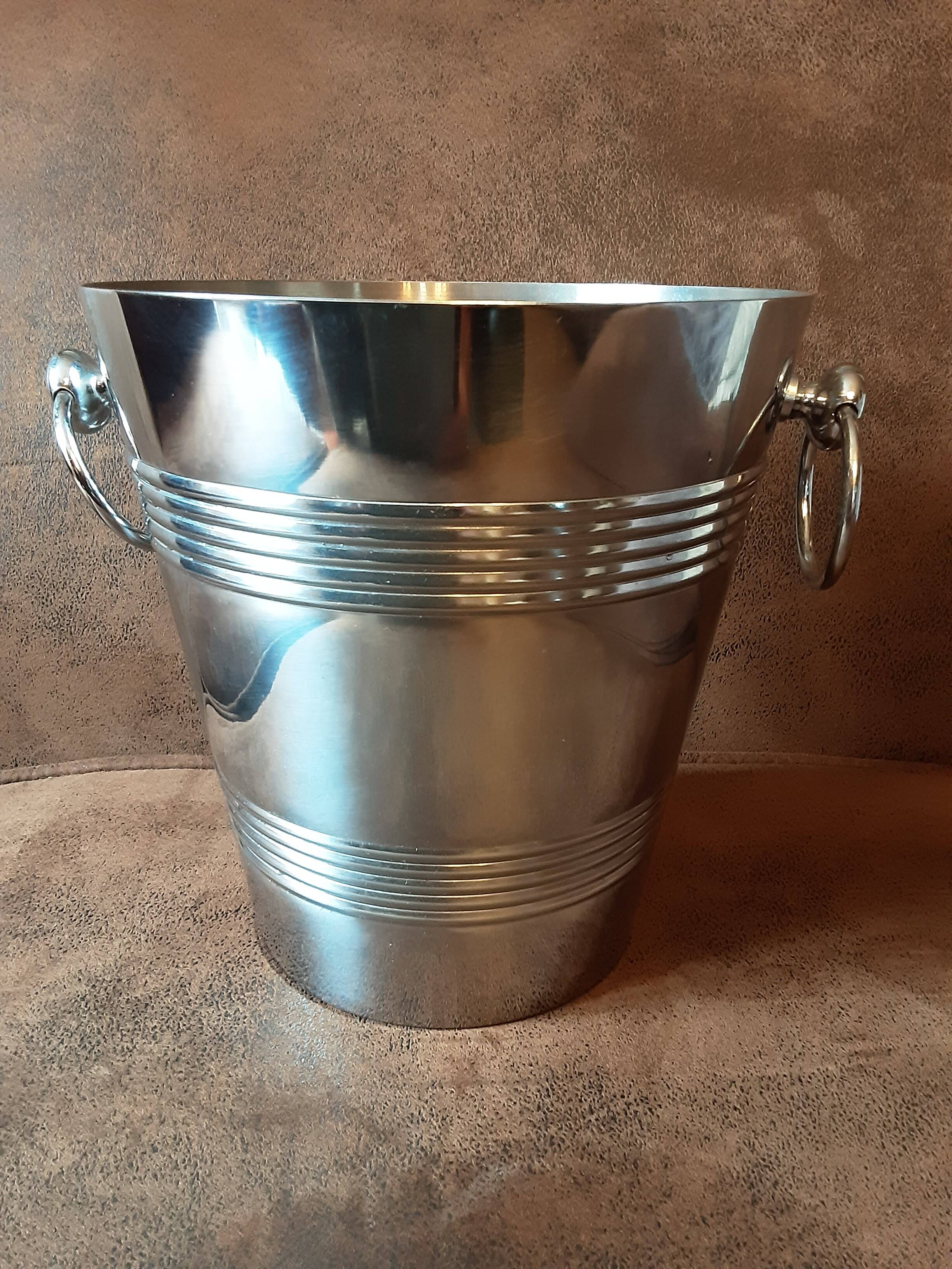 Metal champagne bucket