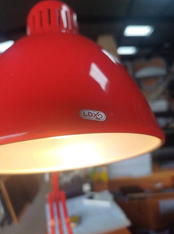 Lampe d'architecte luxo jacobsen  Vers 1970 environ  marque luxo  Par jac j