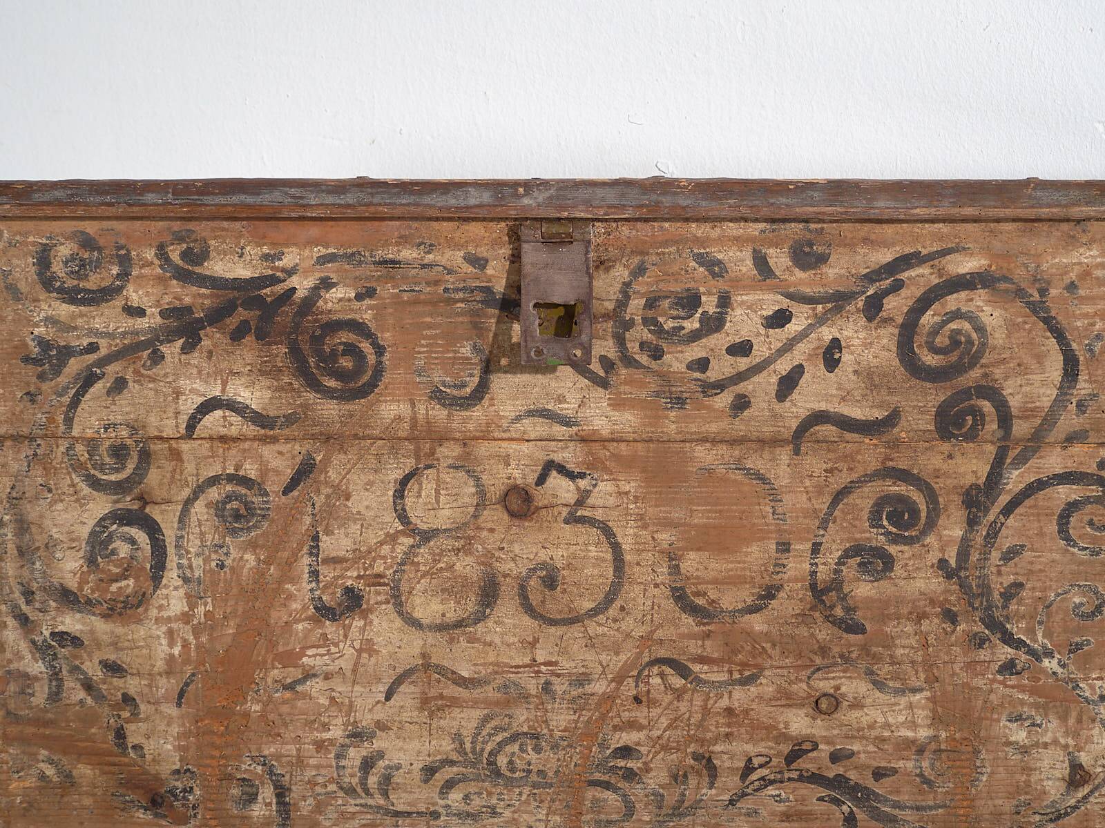 Ancien coffre en bois massif (Année 1830) #34