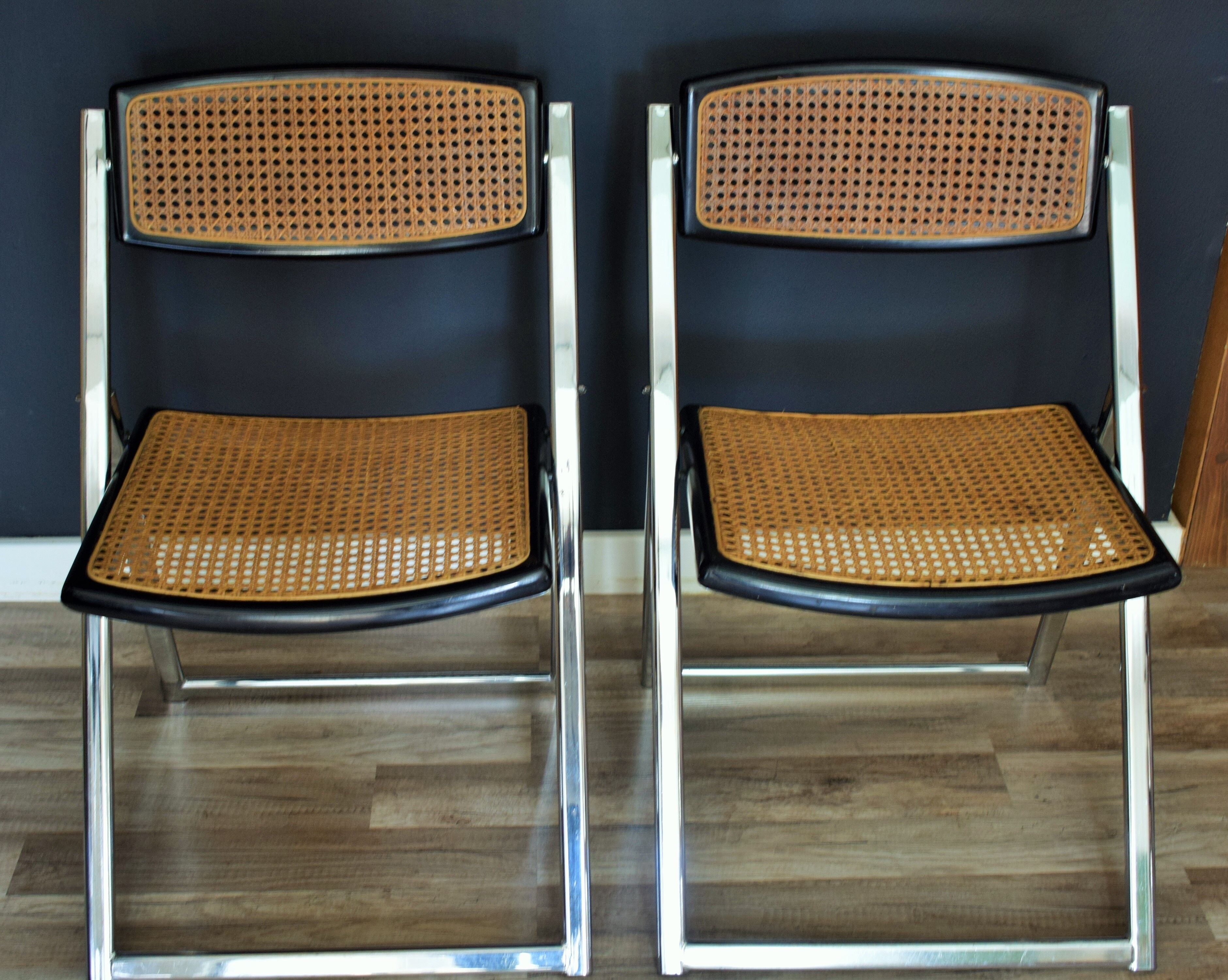 Vintage folding can chairs