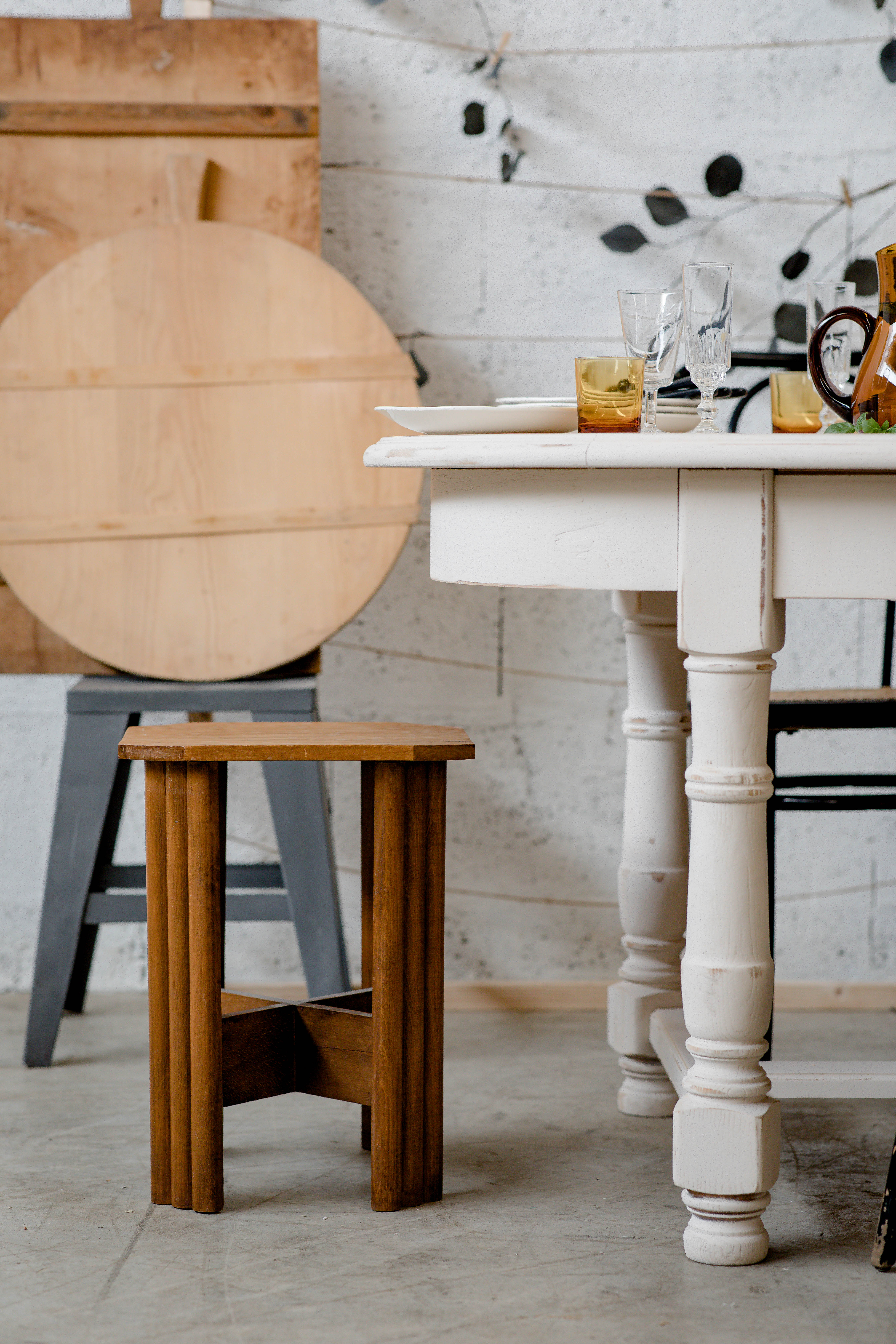 Oval solid wood table "Café Crème" Kumquat