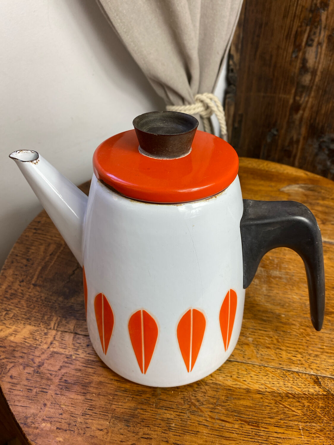 Scandinavian teapot Lotus Cathrineholm