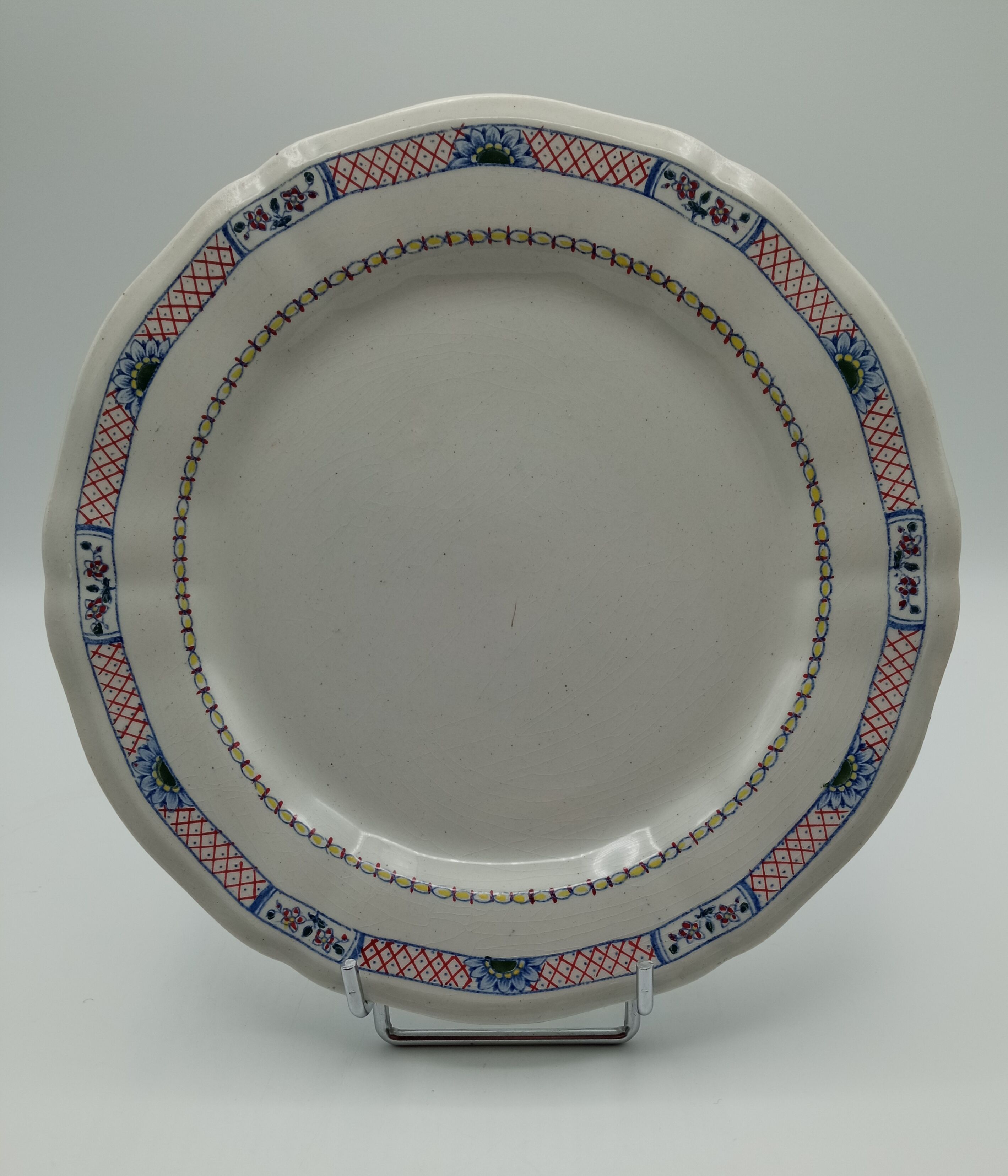 Plates in Gien earthenware