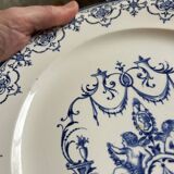 Plate or dish on a pedestal Moustiers by Jules Vieillard