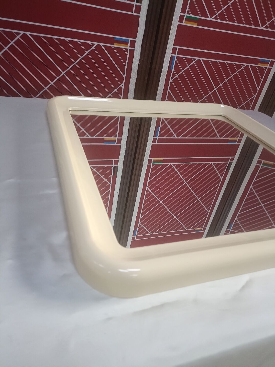 Miroir vintage, cadre en plastique