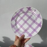 4 dinner plates, pink tablecloth, Moulin des Loups