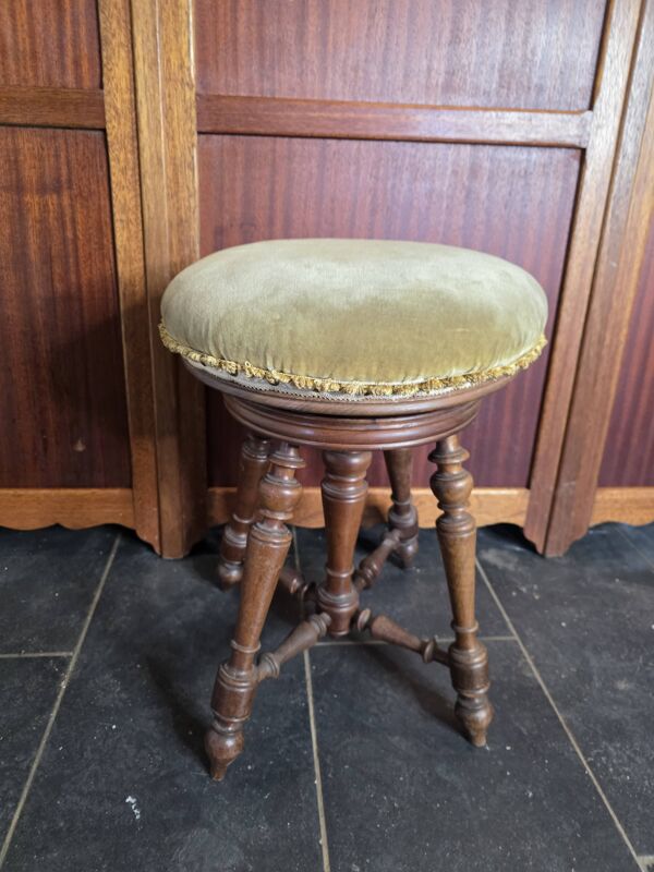 Ancien tabouret de piano réglable