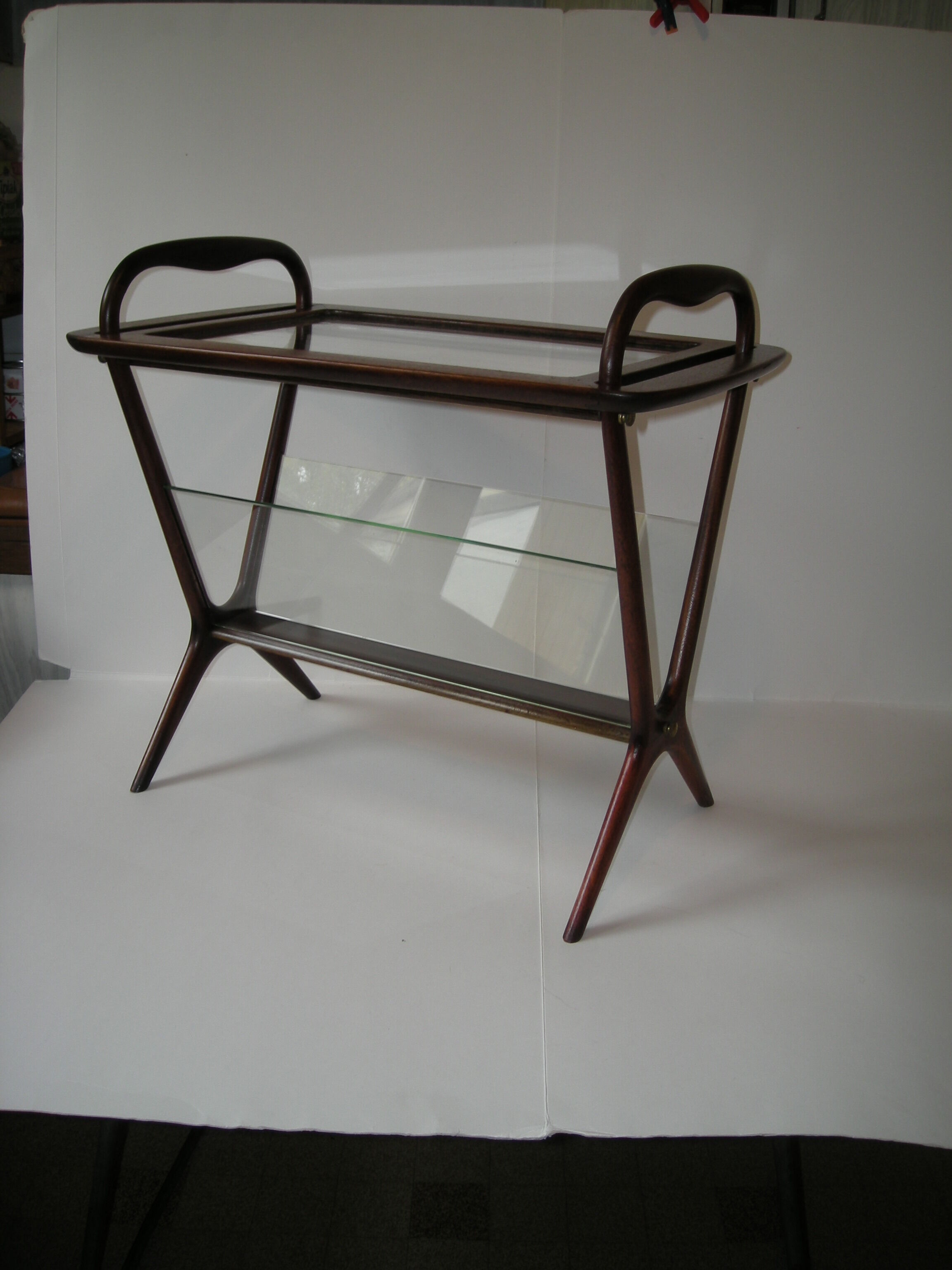 Side table; magazine holder Ico Parisi and Luisa - De Baggis from the 50s