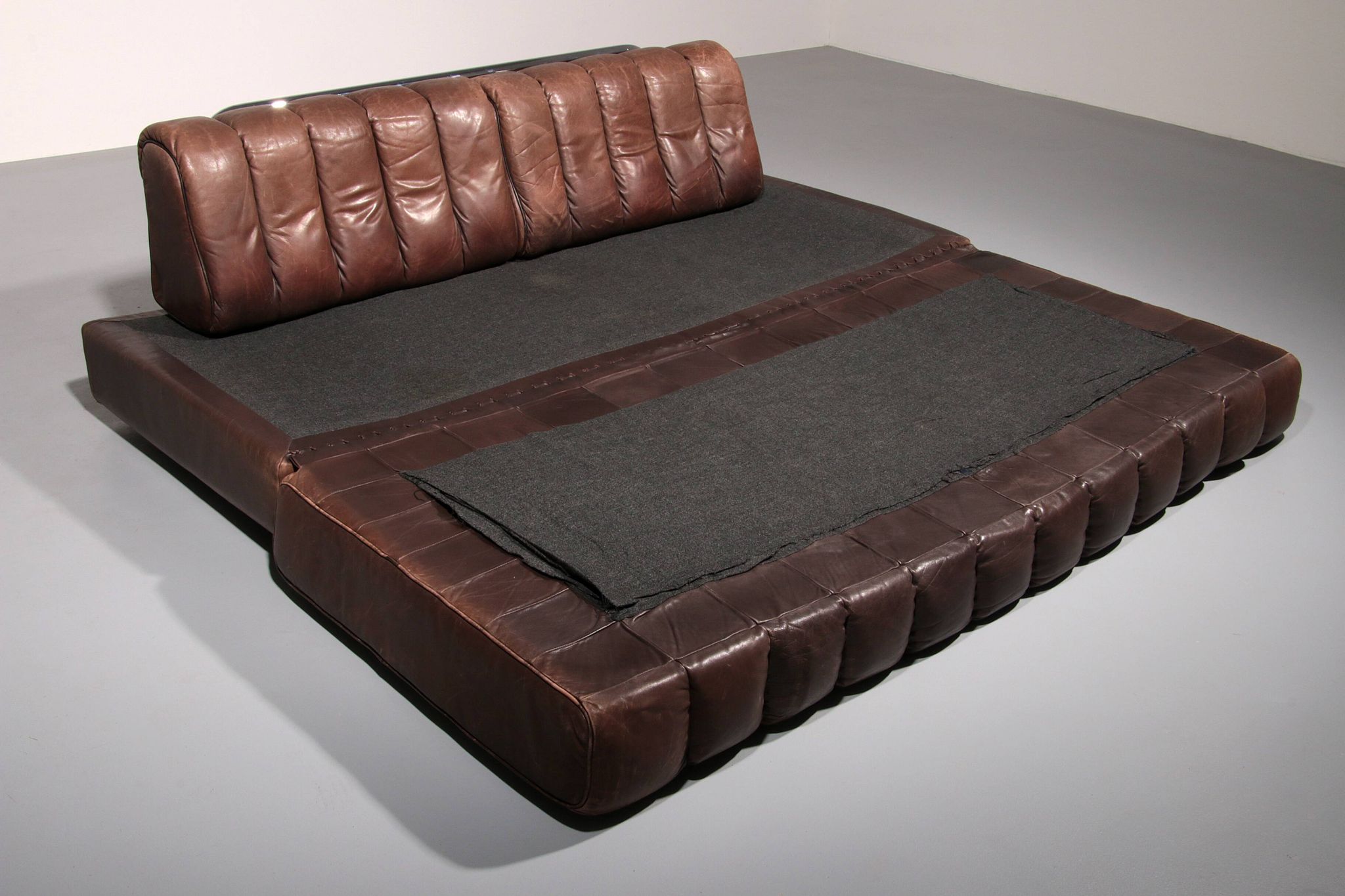 Mid-century DS 85 sofa bed from De Sede Switzerland, 1960s