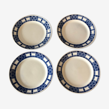 4 flat plates made of ancient earthenware
