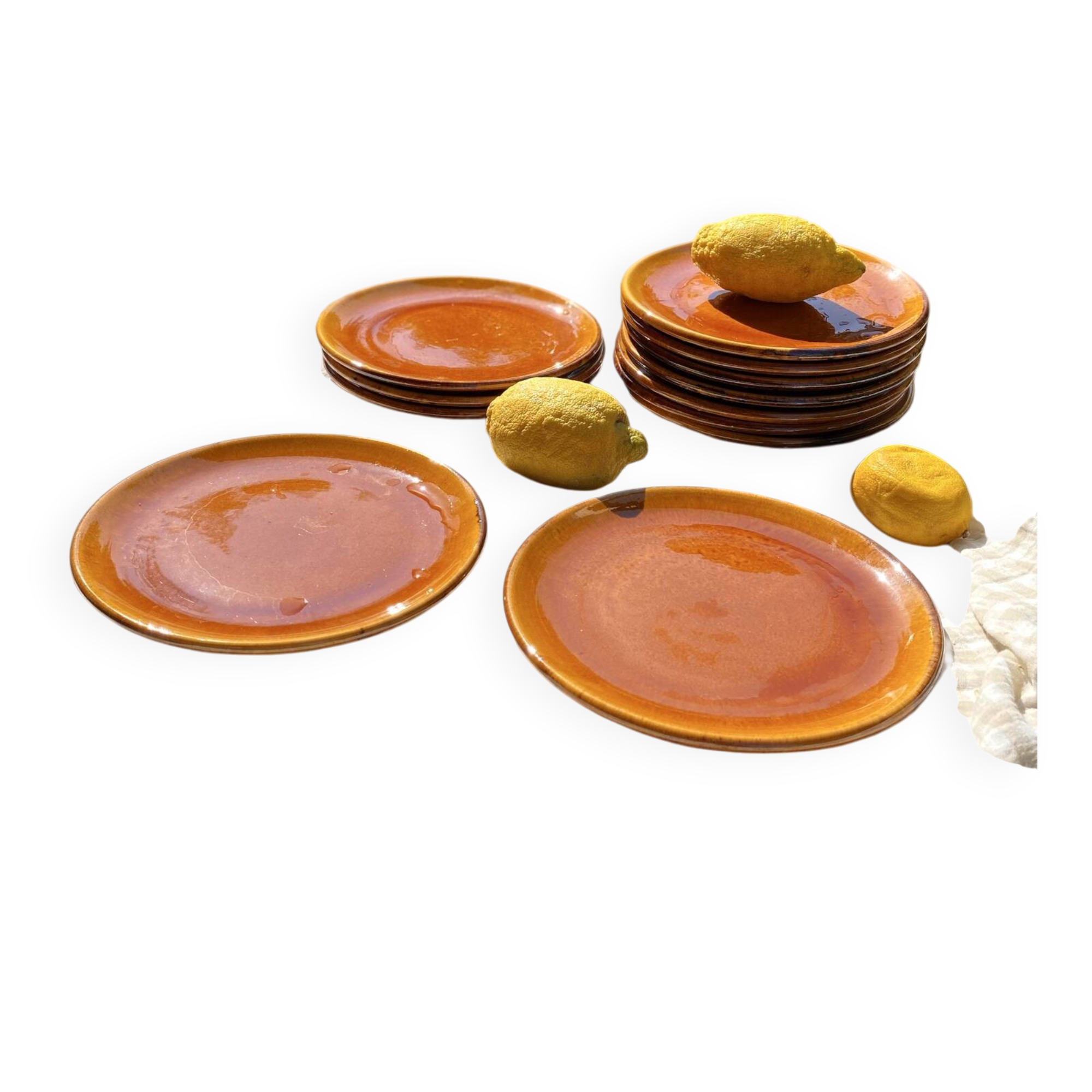 Set of 12 ancient stoneware plates Mourre-Milon, Dieulefit