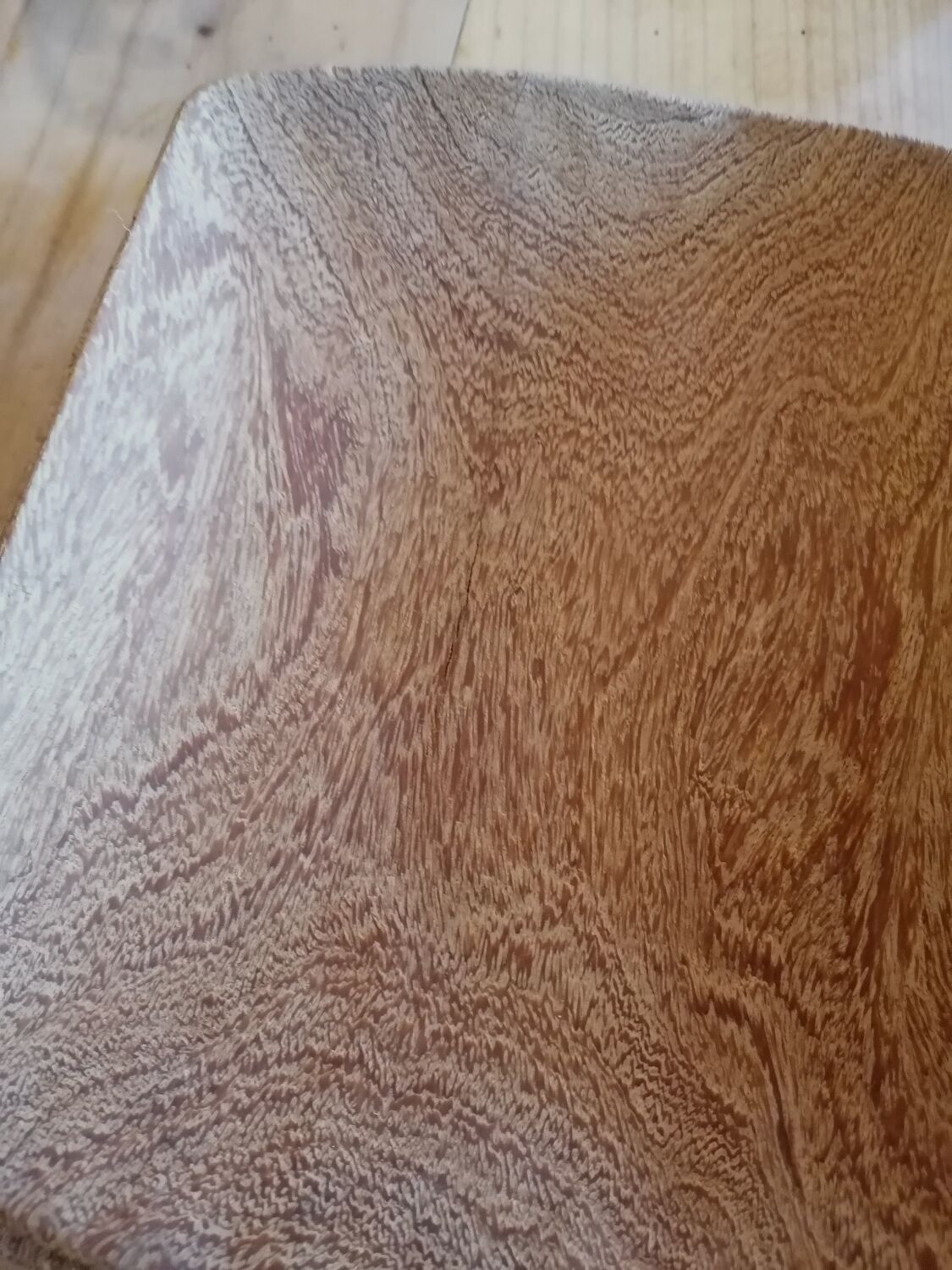 Ensemble assiettes et plat scandinave en bois massif vintage