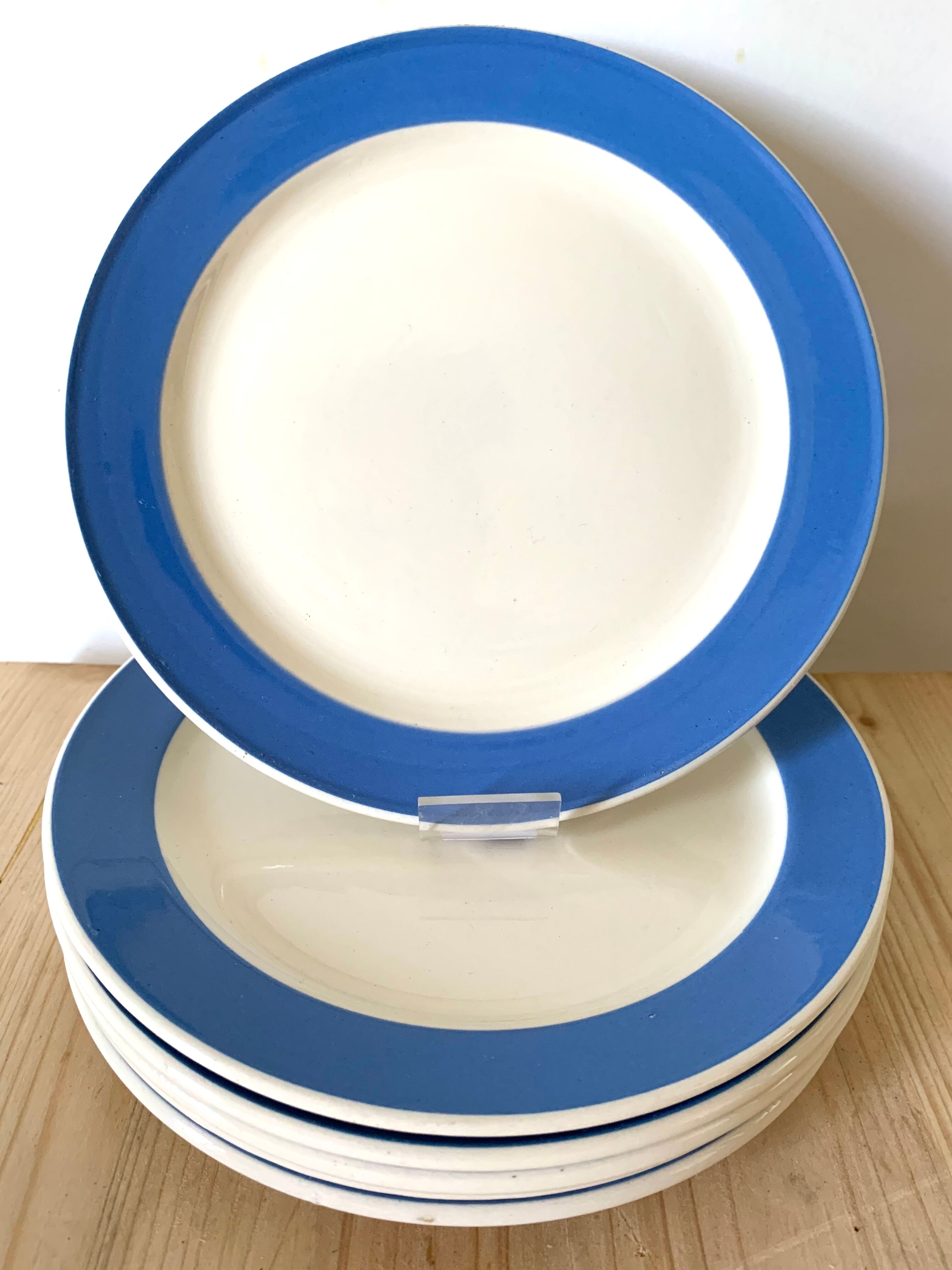 Blue plates