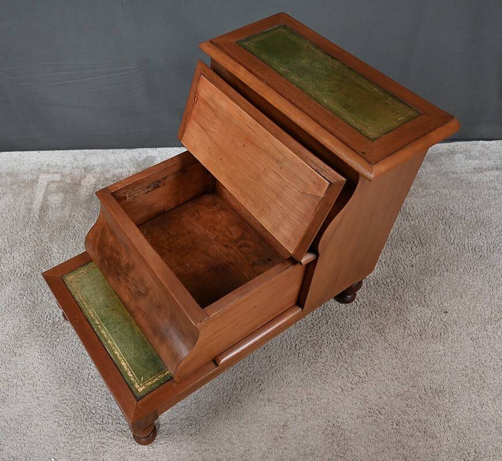 Victorian Library Step Stool in Mahogany, England – 2nd half of the 19th century