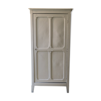 Armoire parisienne