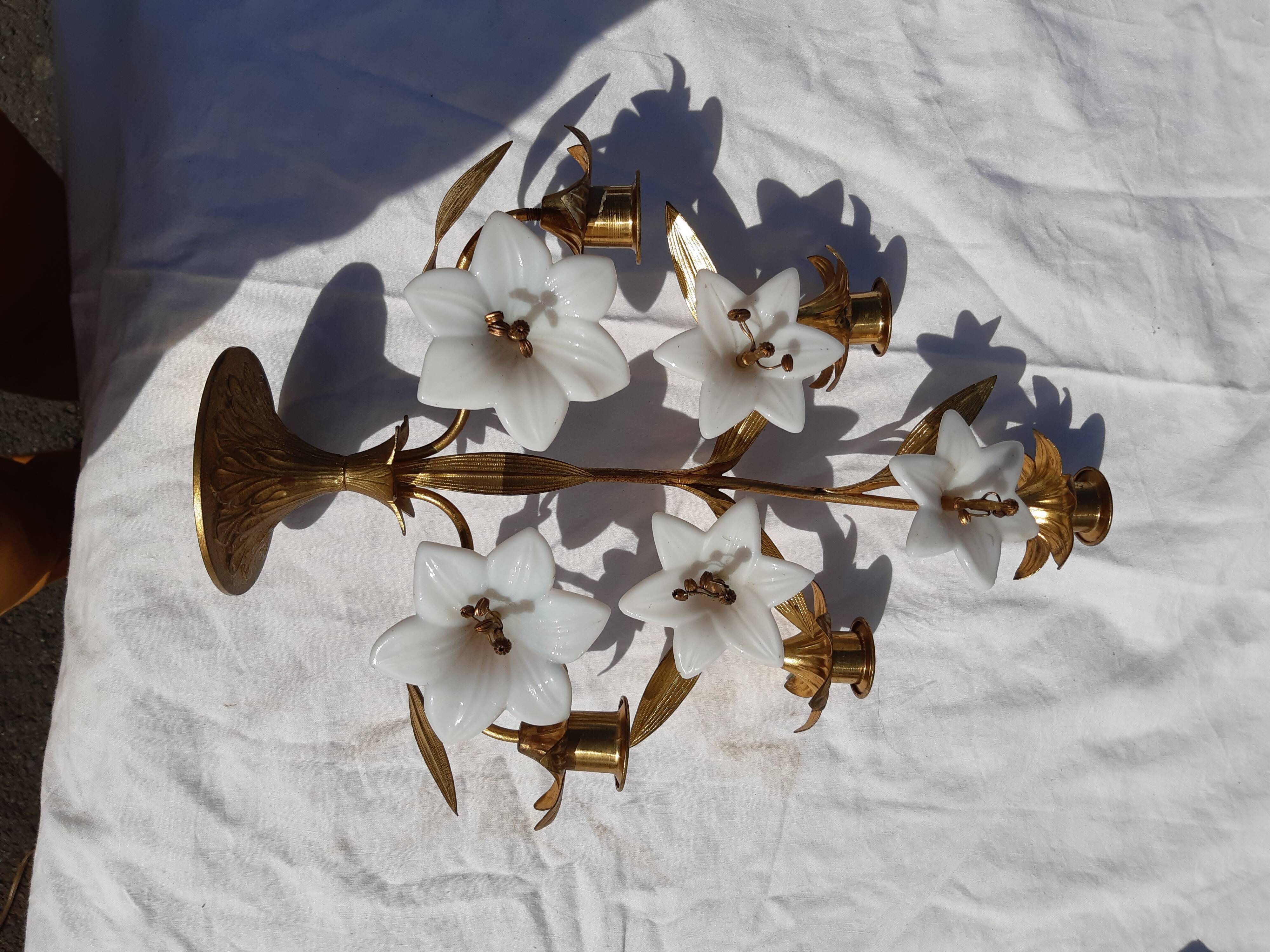 5 metal candles and opaline flower