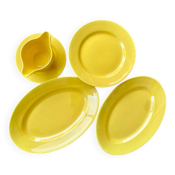 Yellow dinner set