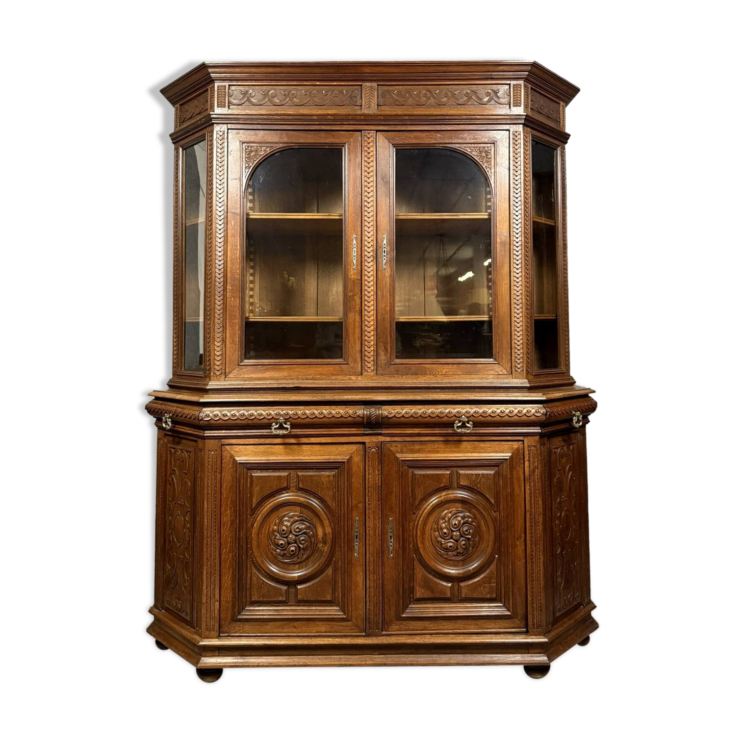 Rare Renaissance style museum library in carved oak circa 1850