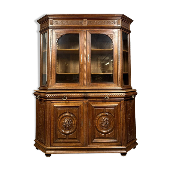 Rare bibliothèque de musée de style Renaissance en chêne sculpté vers 1850