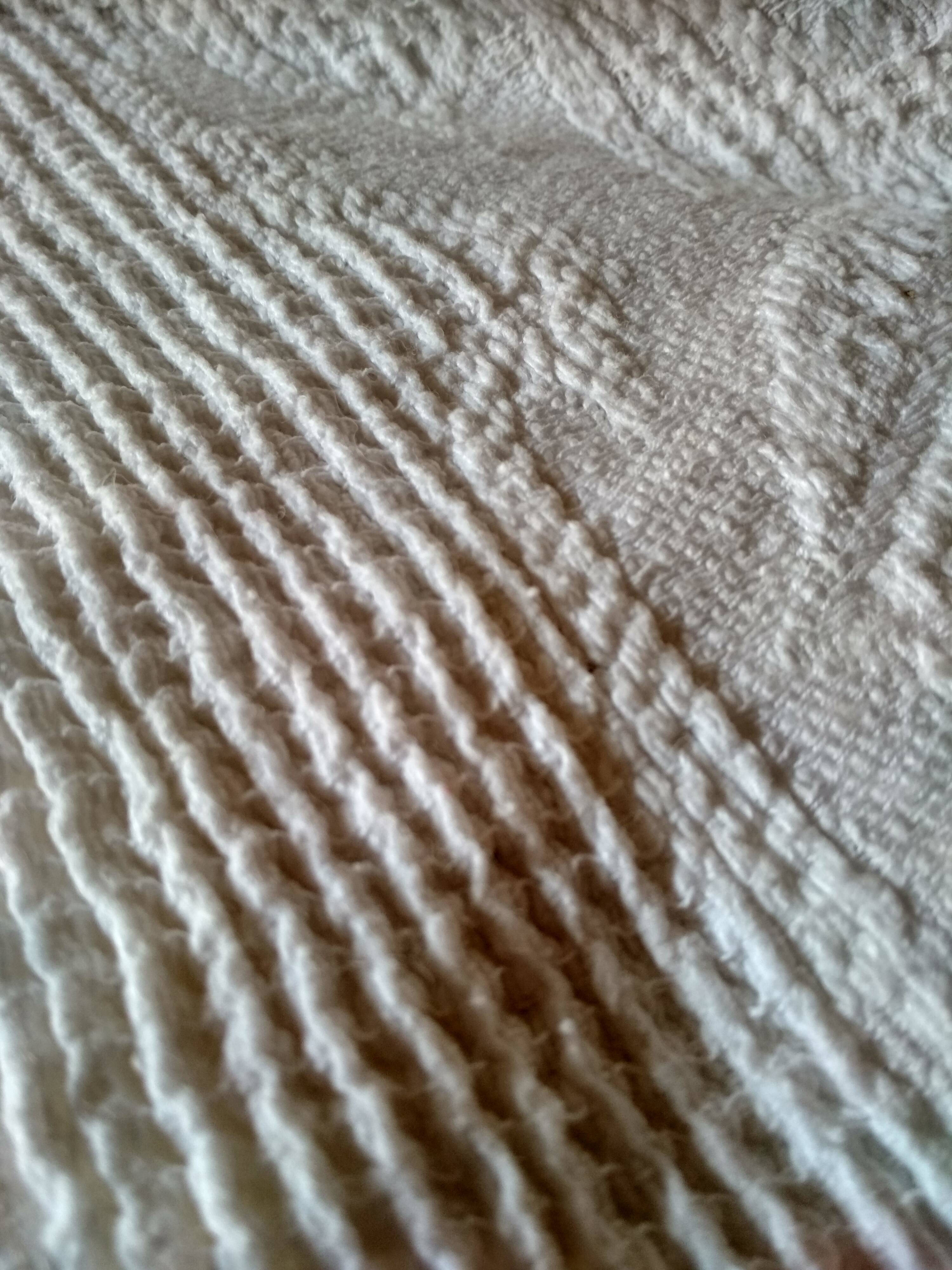 Bedspread in woven white cotton, single bed