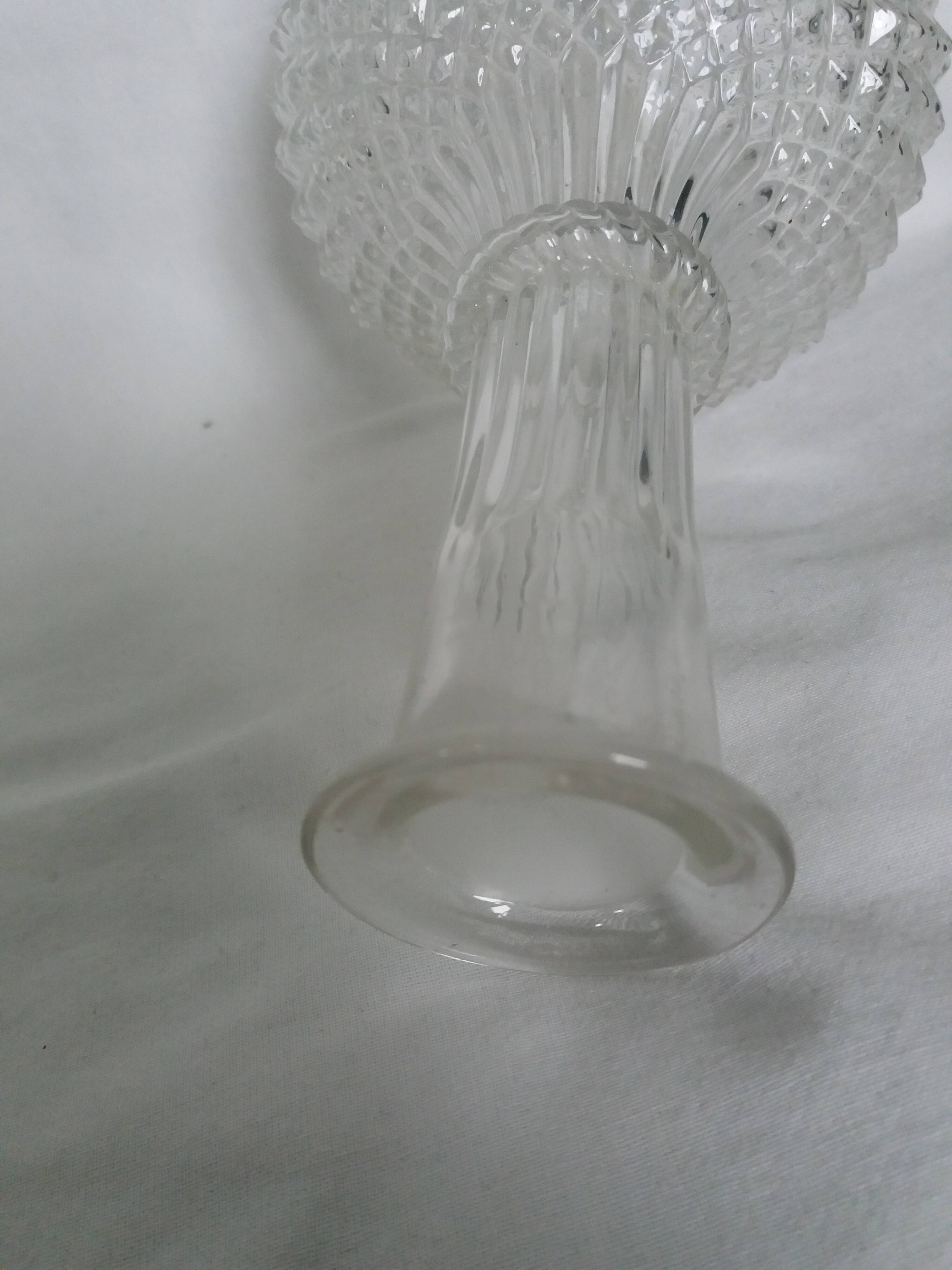 Glass carafe vase with pineapple diamond point decoration