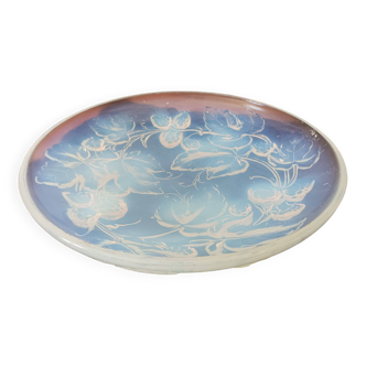 Opalescent glass bowl
