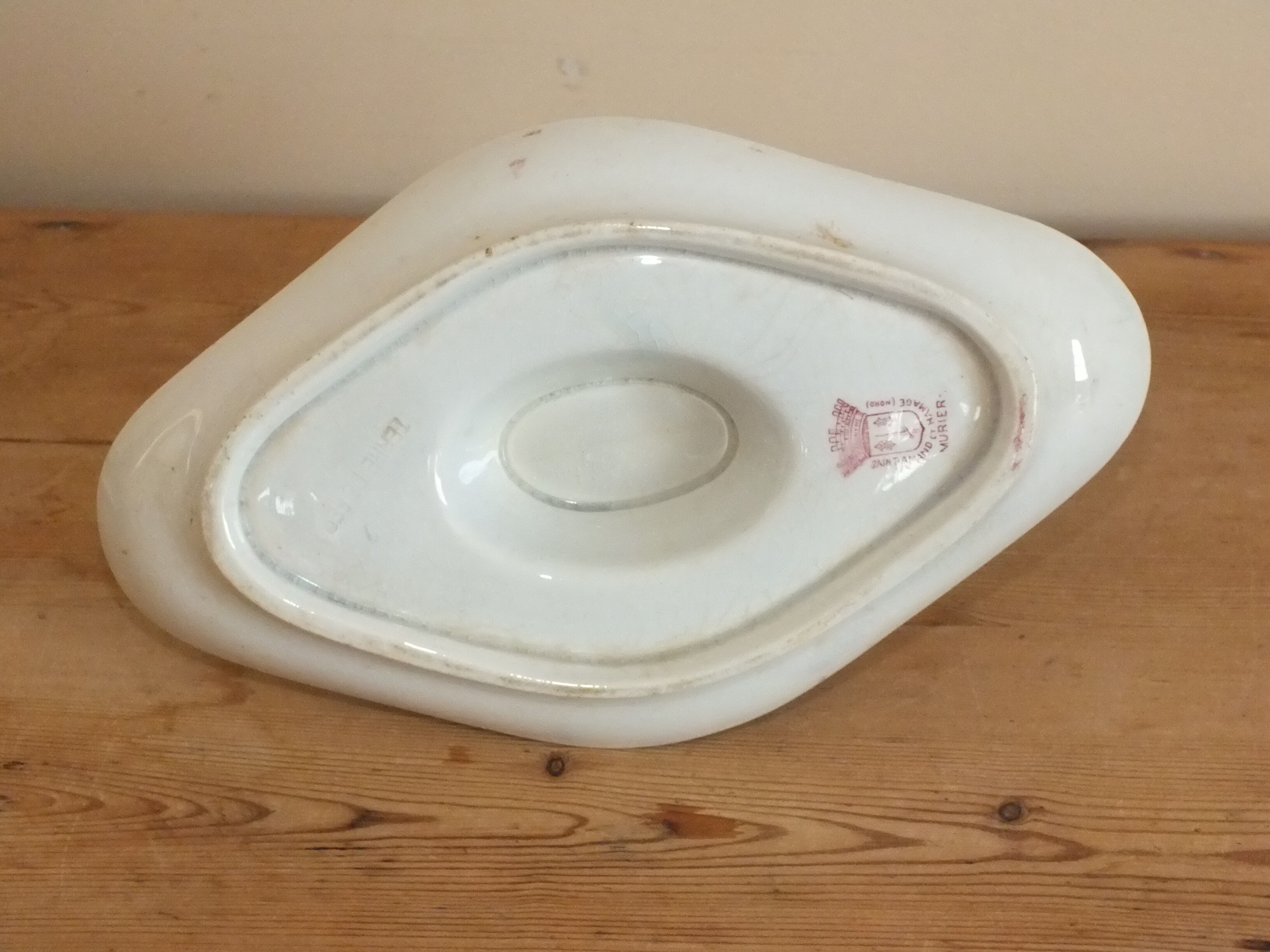 Gravy boat en Terre de Fer Saint Amand and Hamage service Murier