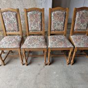 6 chaises de style en chêne massif et tissus