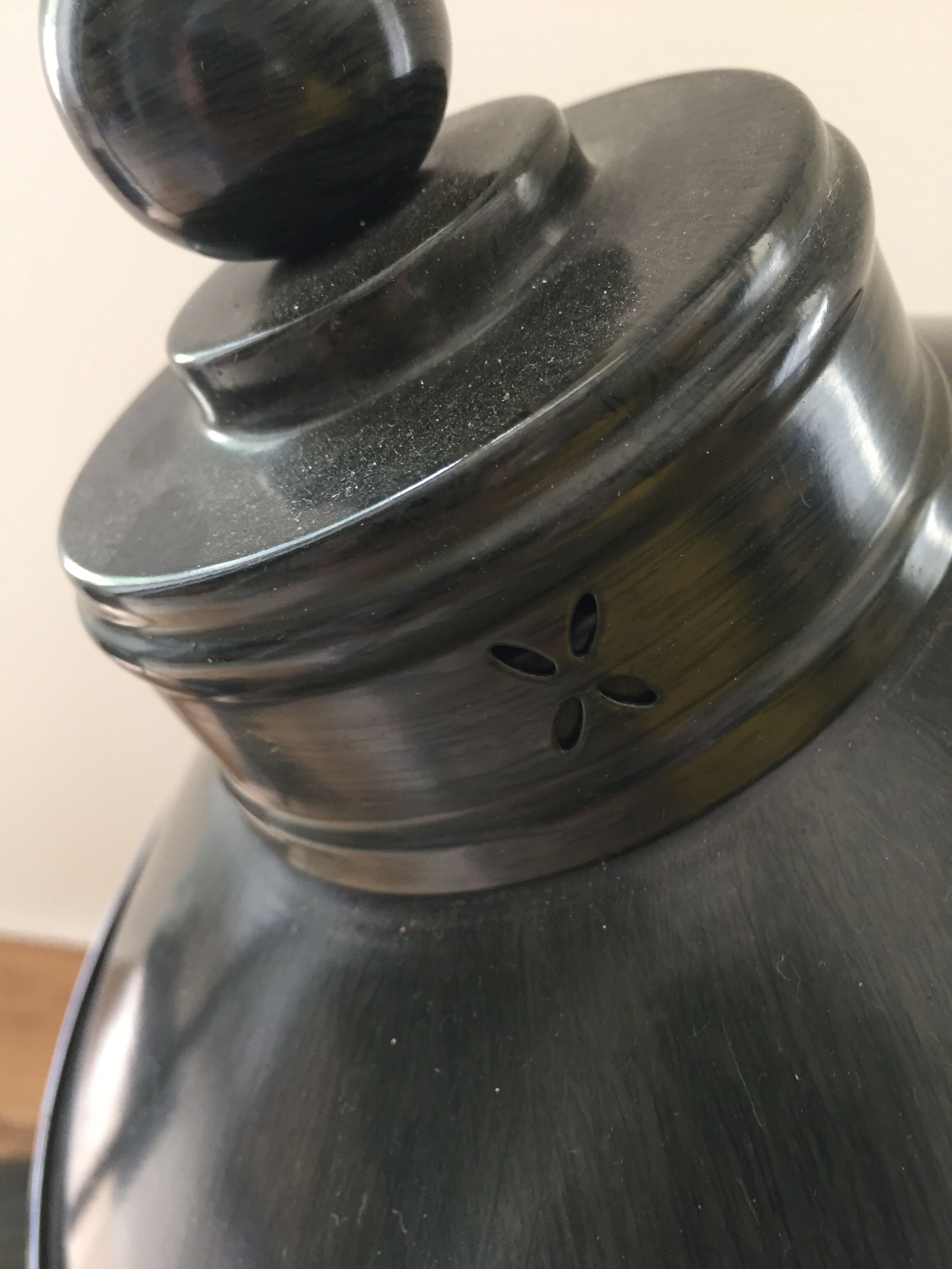 Industrial swan collar lamp