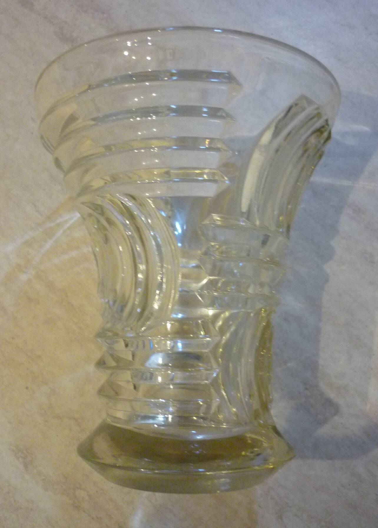 Fresnel style glass vase