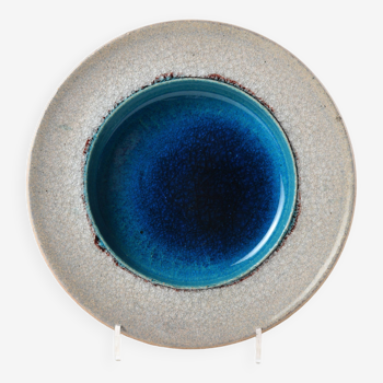 Ceramic dish by Nils Kähler