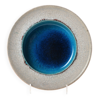 Ceramic dish by Nils Kähler