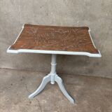 Antique pedestal table with engraved wooden top (birds) and sky blue base
