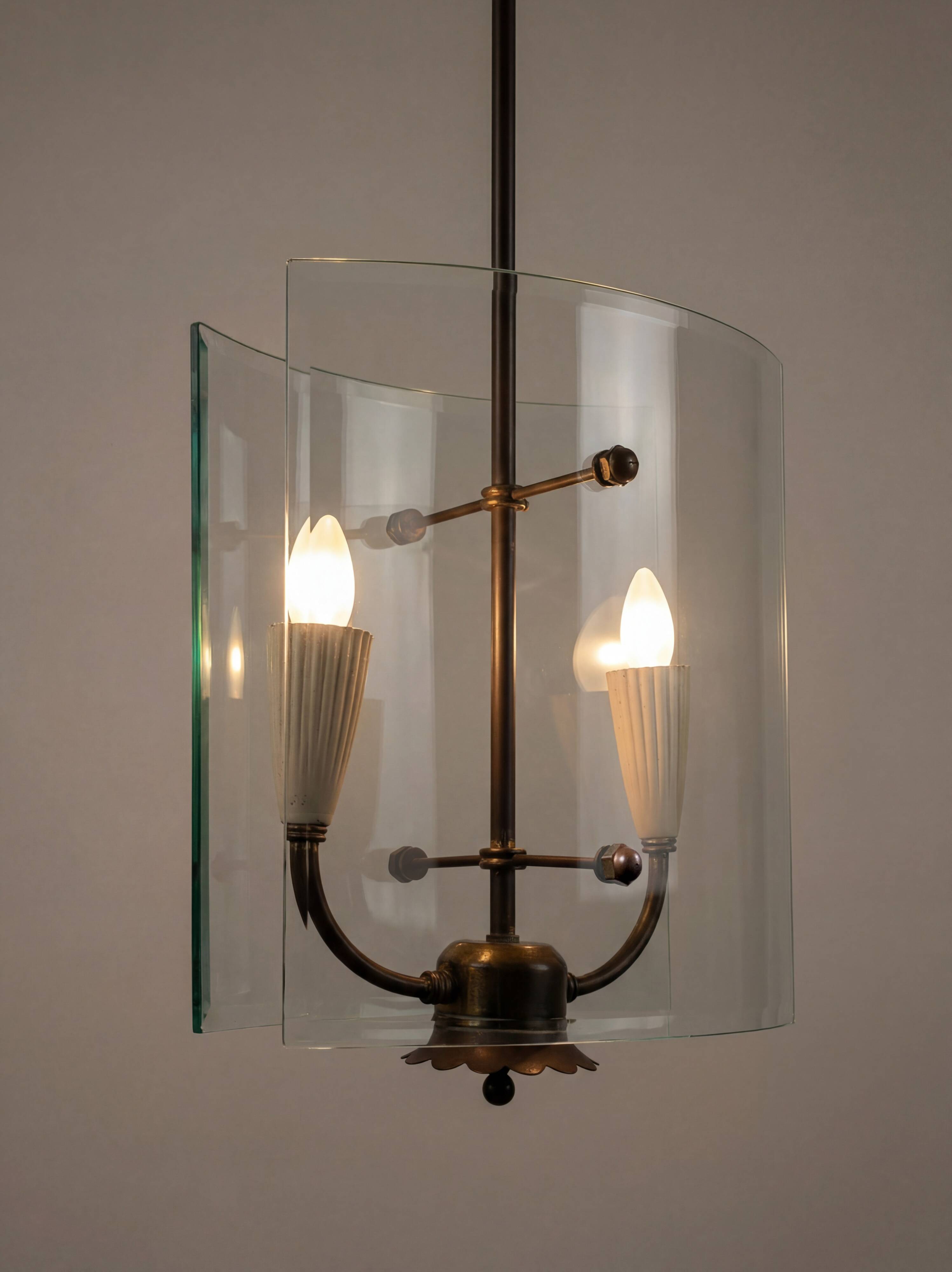 Pietro Chiesa for Fontana Arte Curved Glass and Brass Pendant Light 1940s