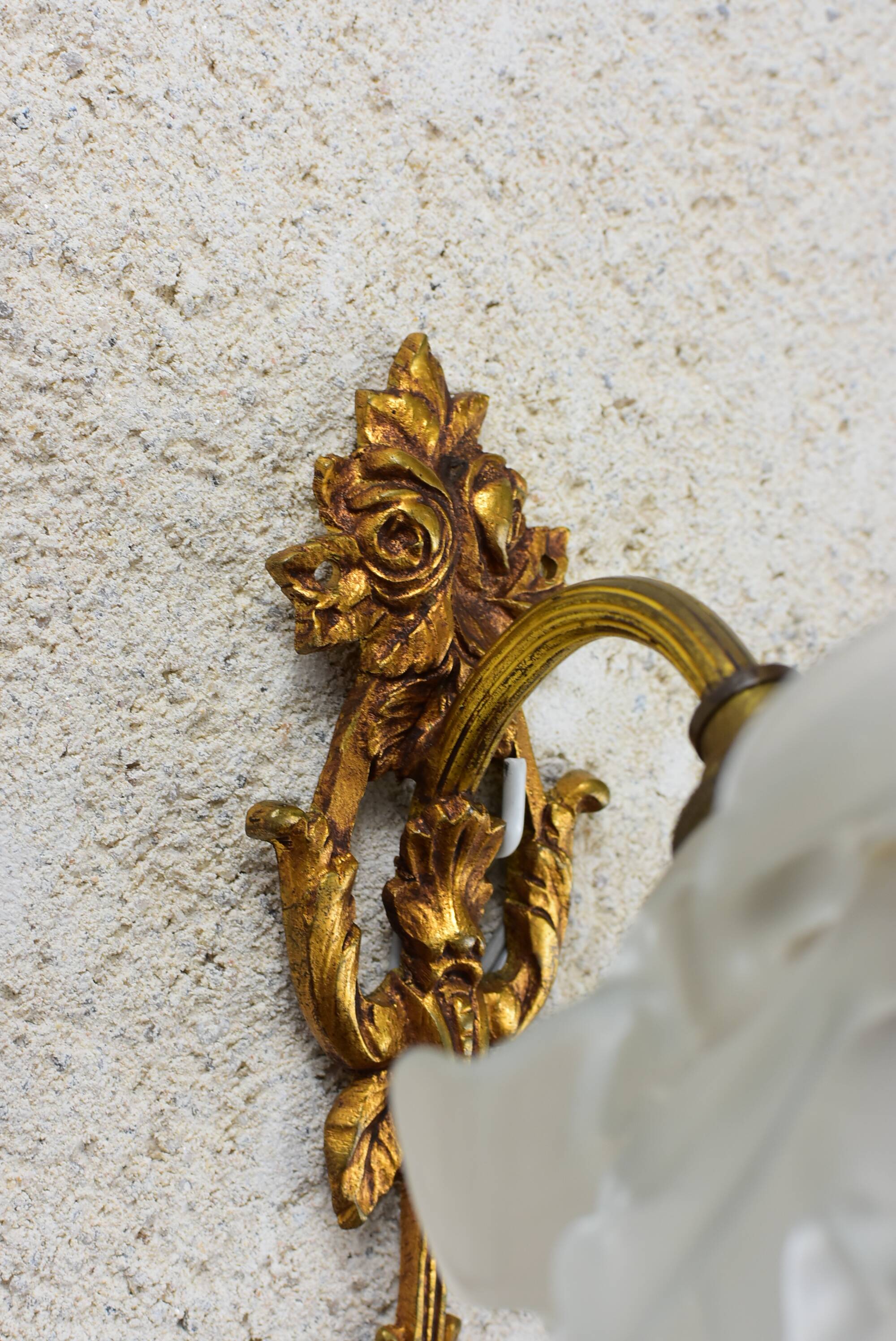 Glass paste flower applique