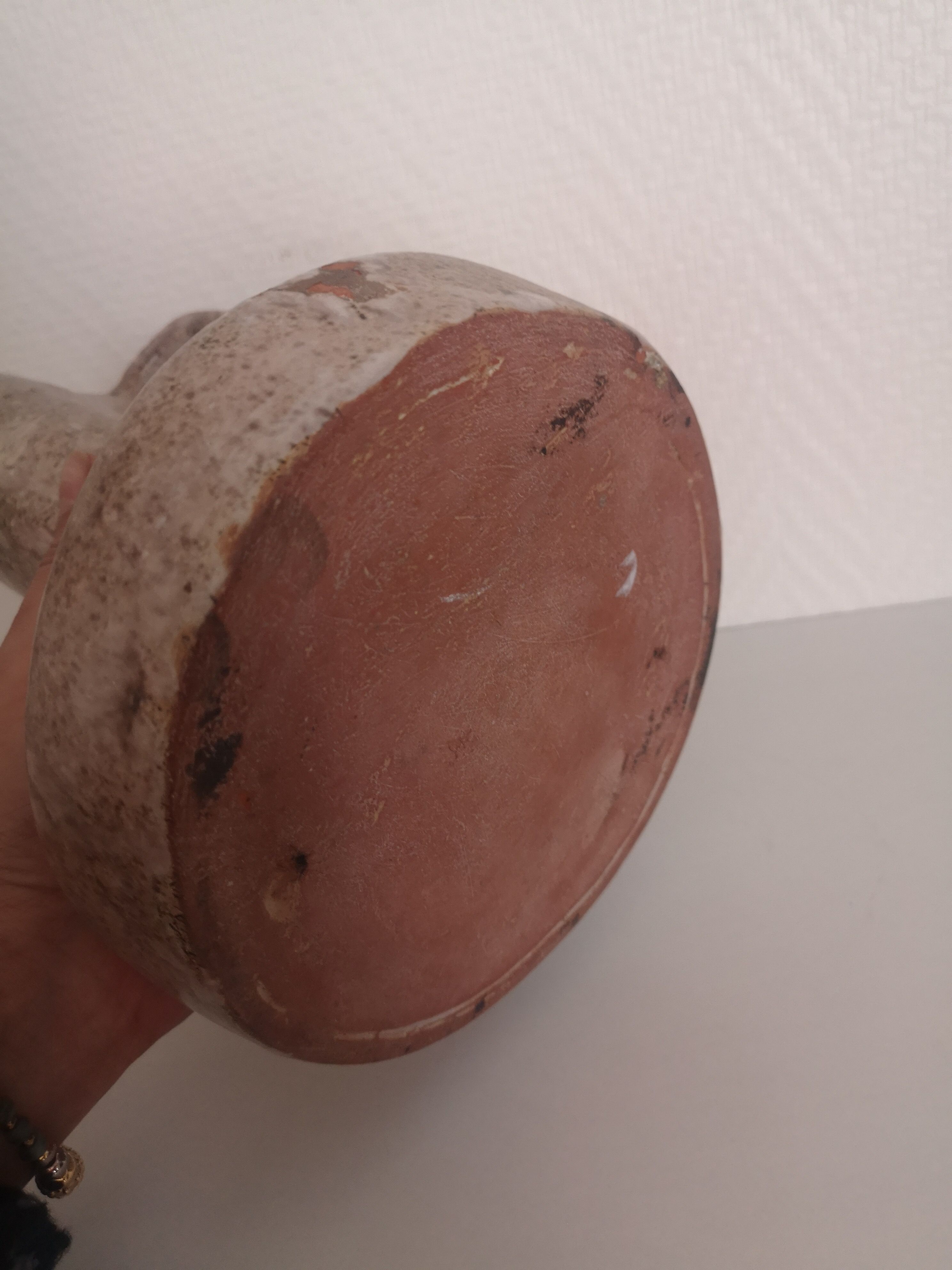 Ceramic candle holder