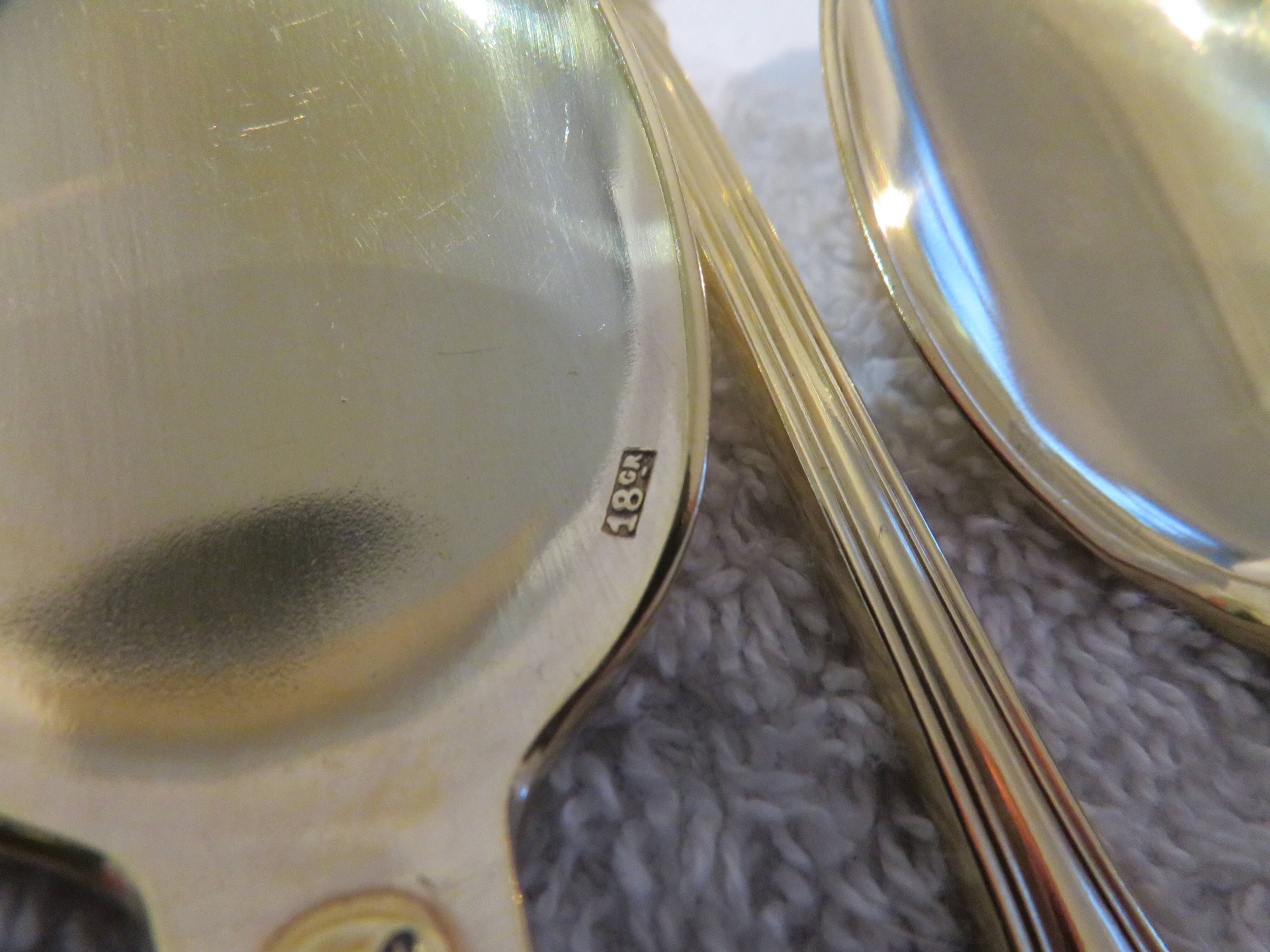 12 gold metal ice cream scoops with net decoration 14.6cm