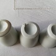 Lot de coquetiers blancs