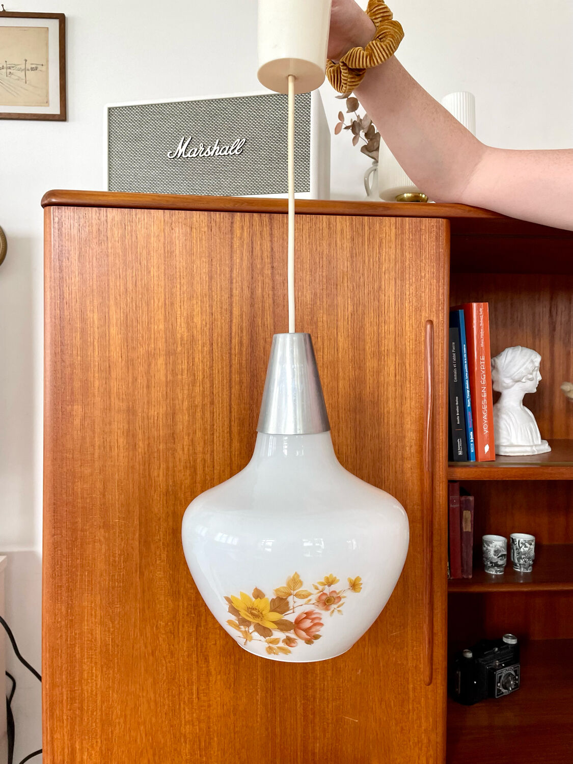 Lustre suspension vintage années 70 globe verre fleuri