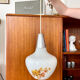 Lustre suspension vintage années 70 globe verre fleuri