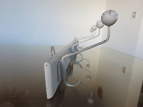 Coat 4 door hooks 30-40 years