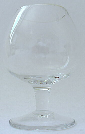 Suite of six glasses with alcohol, shape "cognac", in crystal