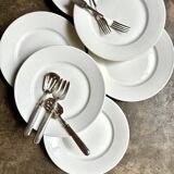 6 white porcelain flat plates