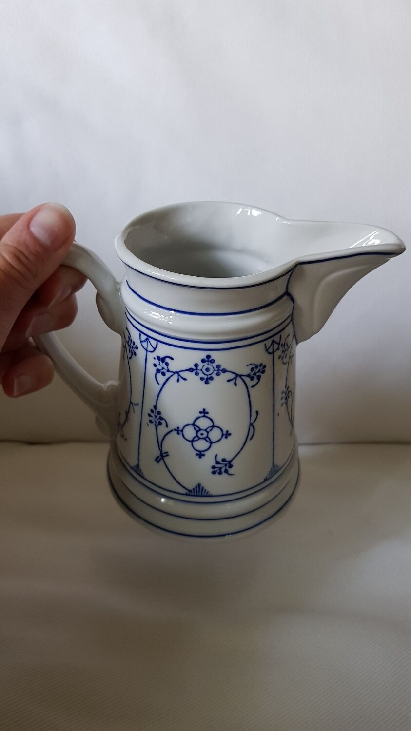 Pichet à lait en porcelaine Rieber en motif de Saxe bleu-blanc