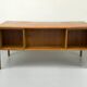 Bureau danois en teck avec porte et tiroirs par Bornholm, années 1970