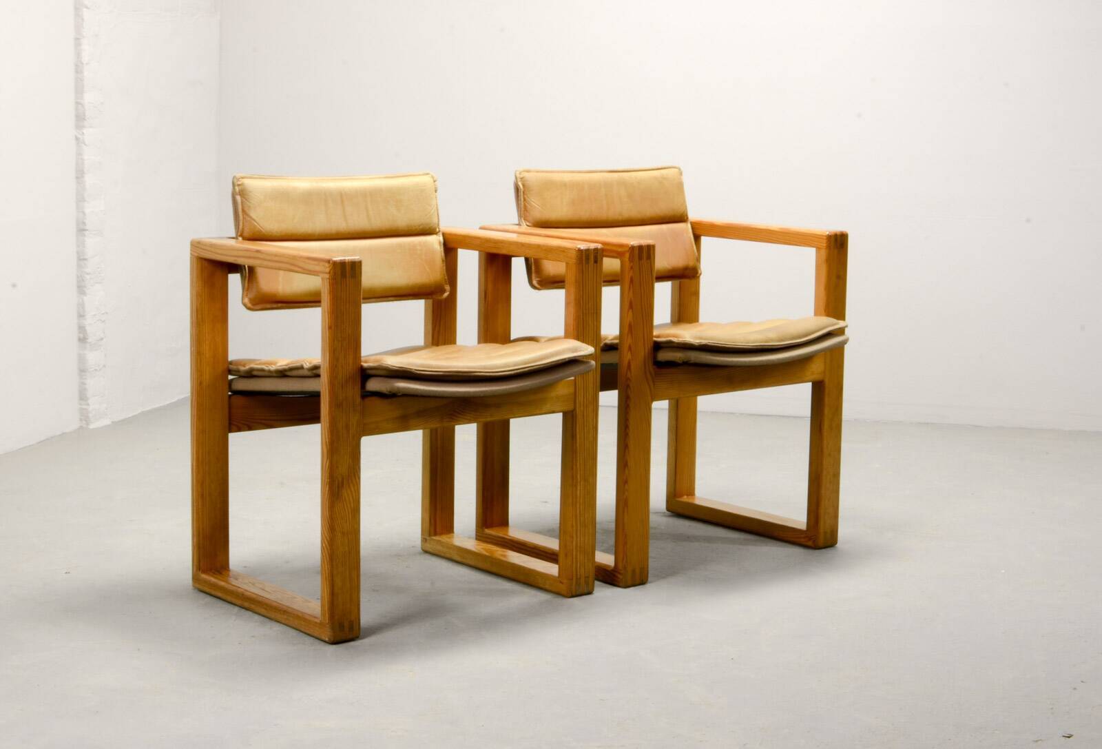 Set of Camel Leather Cubic Pinewood Side Chairs by Ate van Apeldoorn 1970s